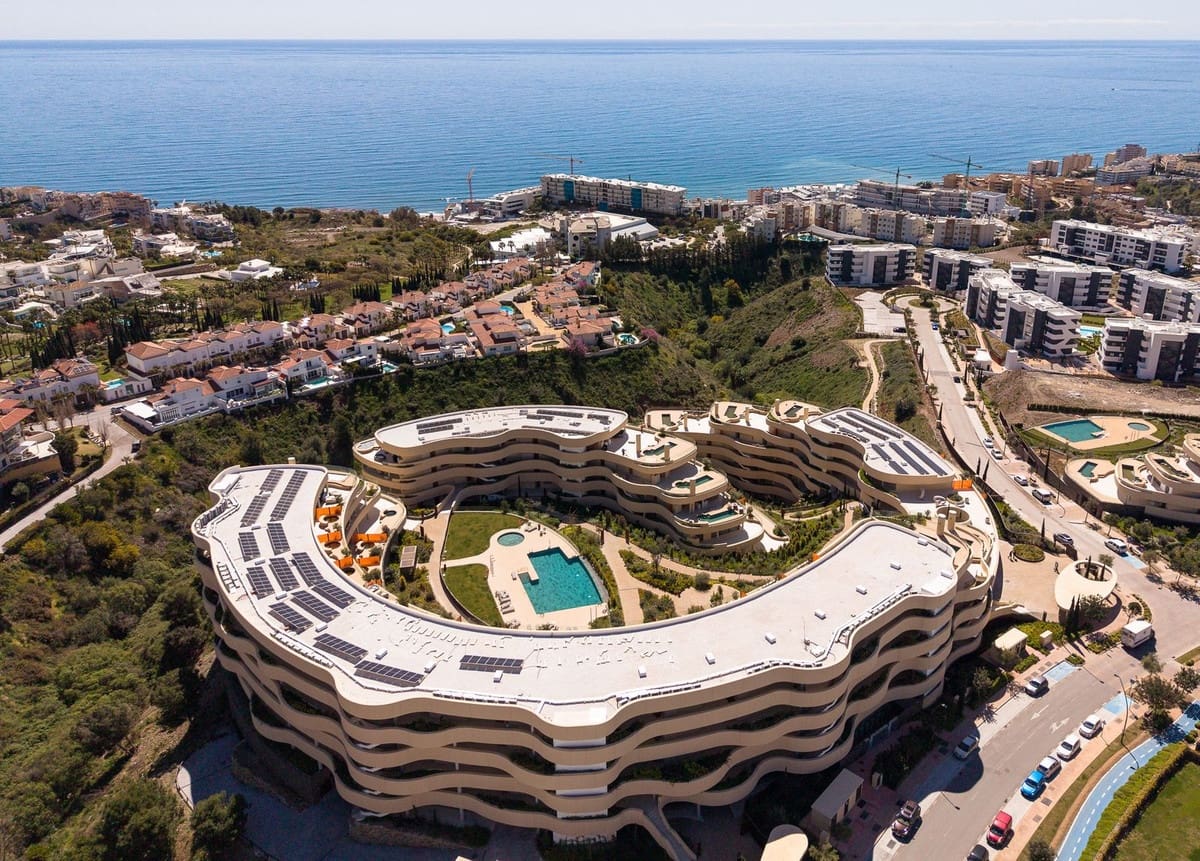 2 soverom Leilighet til salgs i Fuengirola med svømmebasseng garasje - € 649 000 (Ref: 10122315)