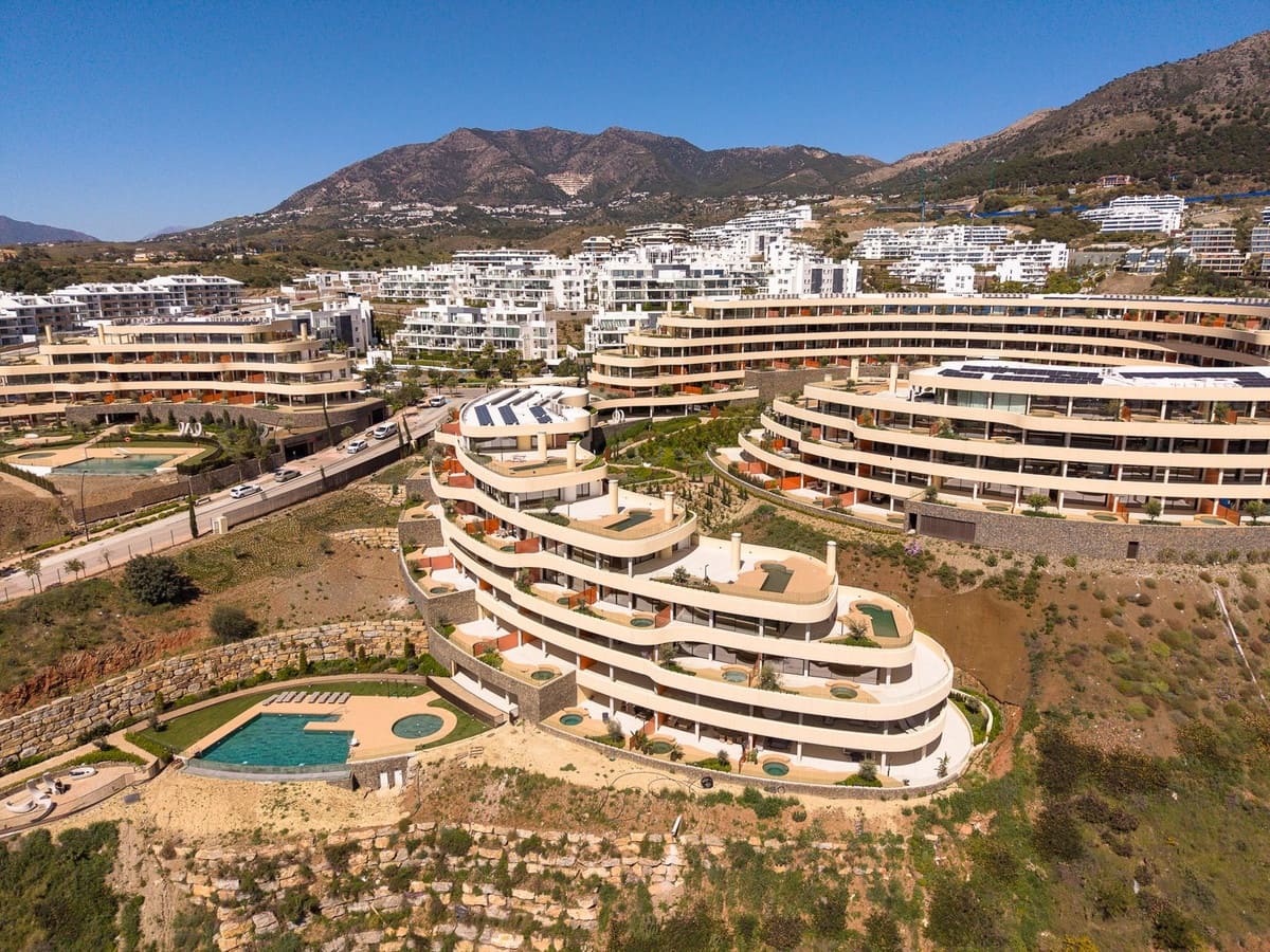 2 soverom Leilighet til salgs i Fuengirola med svømmebasseng garasje - € 649 000 (Ref: 10122315)