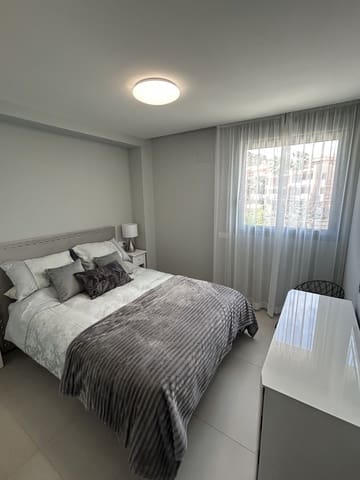 3 makuuhuone Huoneisto myytävänä paikassa La Cala de Mijas, Mijas mukana uima-altaan 
autotalli - 799 000 € (Ref: 10122327)