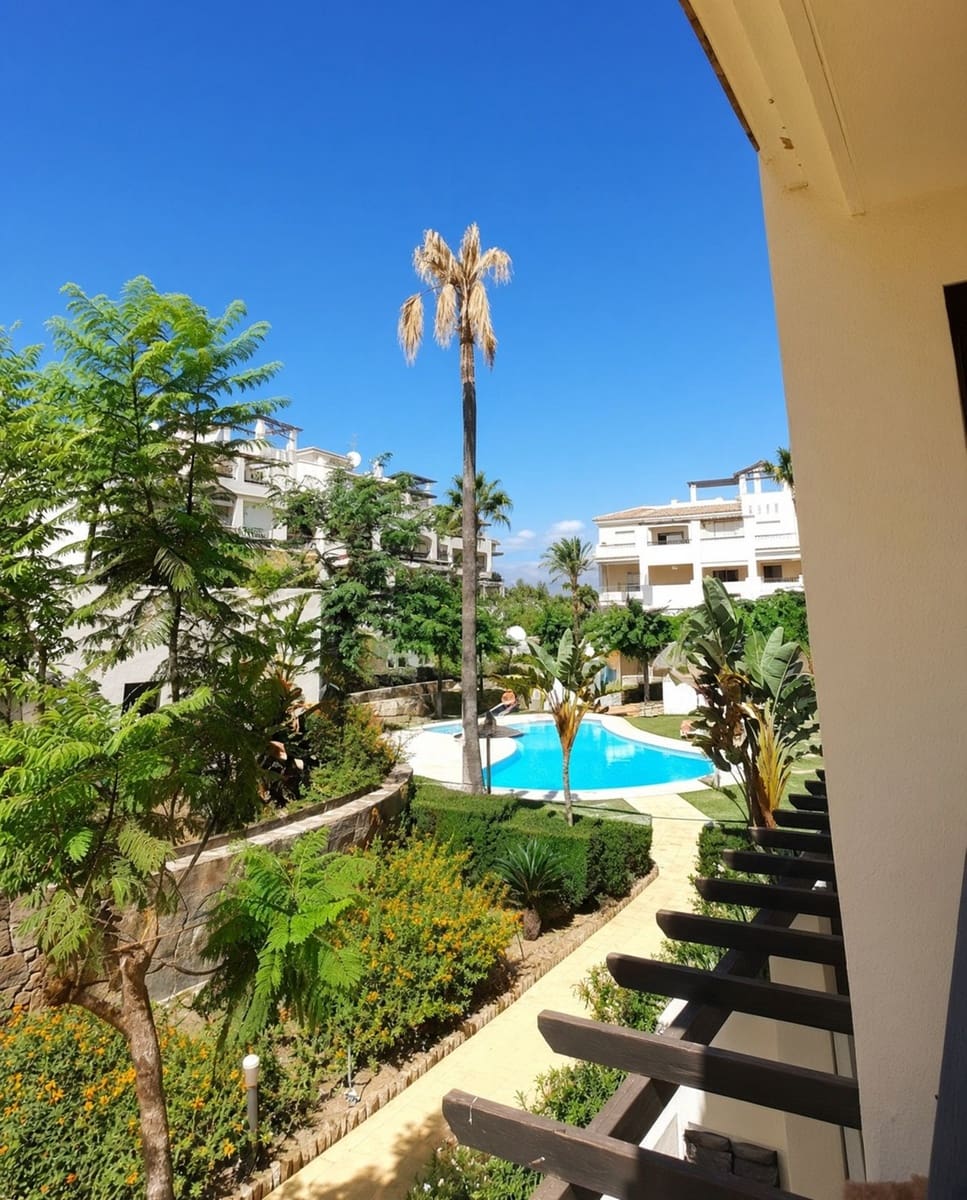 2 sovrum Lägenhet till salu i Manilva med pool garage - 305 000 € (Ref: 10122329)