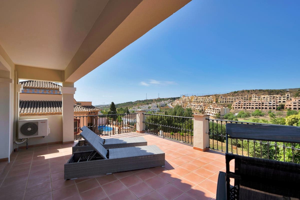3 sypialnia Willa na sprzedaż w Estepona z basenem garażem - 1 279 000 € (Ref: 10122367)
