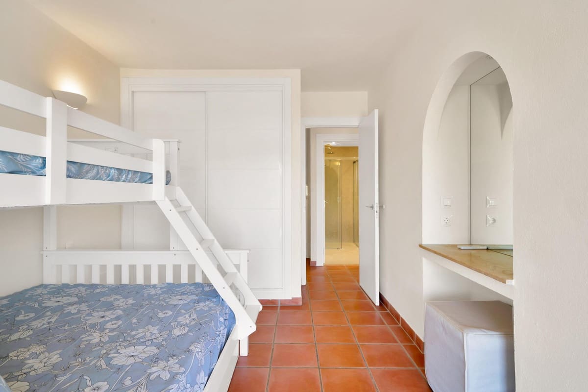 3 sypialnia Willa na sprzedaż w Estepona z basenem garażem - 1 279 000 € (Ref: 10122367)