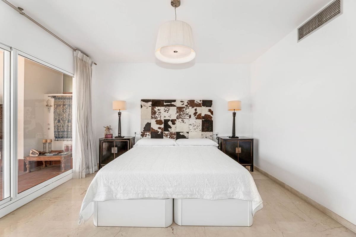 3 sypialnia Apartament na sprzedaż w Guadalmina z basenem garażem - 595 000 € (Ref: 10122437)