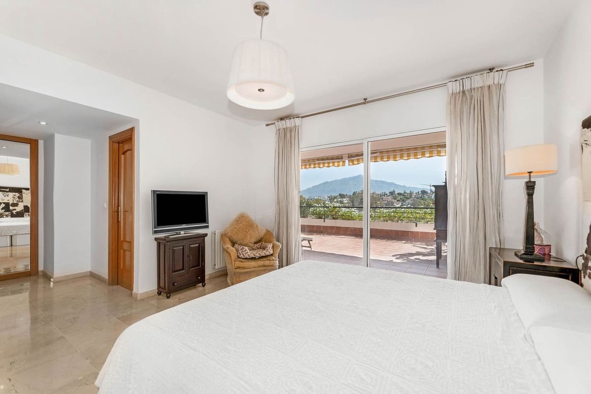 3 sypialnia Apartament na sprzedaż w Guadalmina z basenem garażem - 595 000 € (Ref: 10122437)