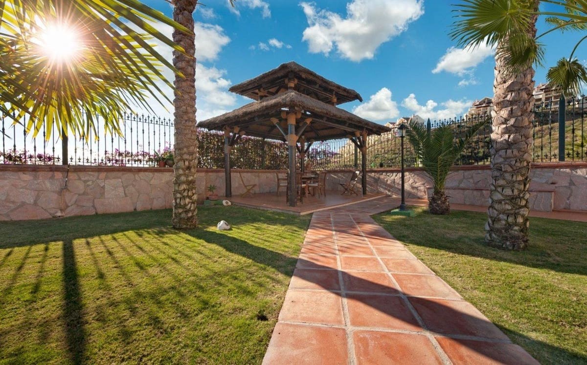 7 sovrum Villa till salu i Mijas med pool garage - 5 600 000 € (Ref: 10122442)