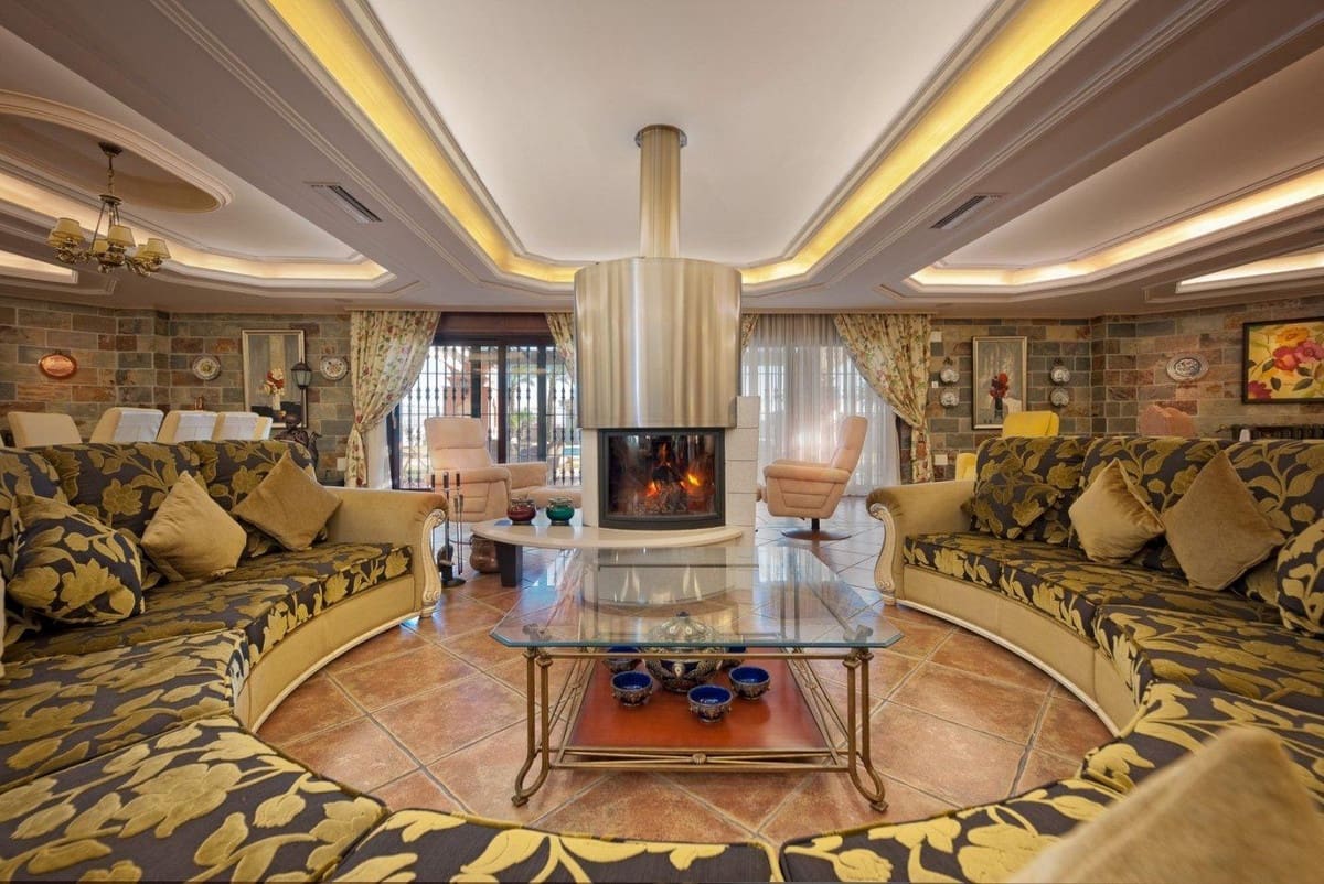 7 sovrum Villa till salu i Mijas med pool garage - 5 600 000 € (Ref: 10122442)