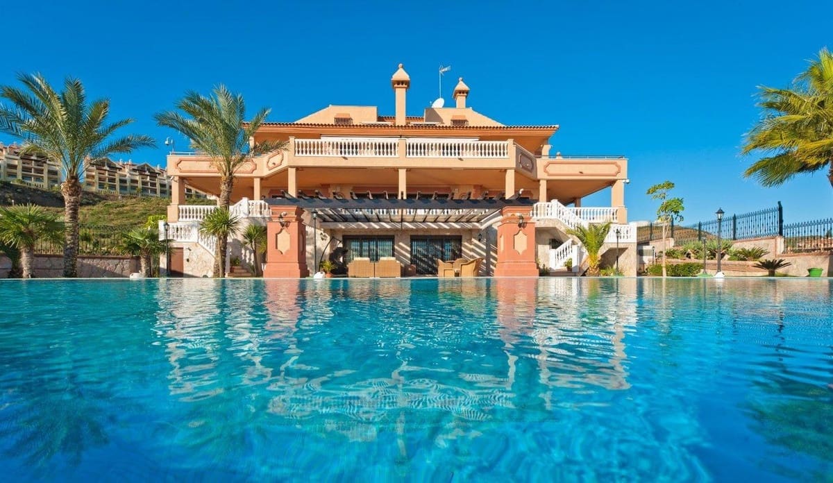 7 sovrum Villa till salu i Mijas med pool garage - 5 600 000 € (Ref: 10122442)