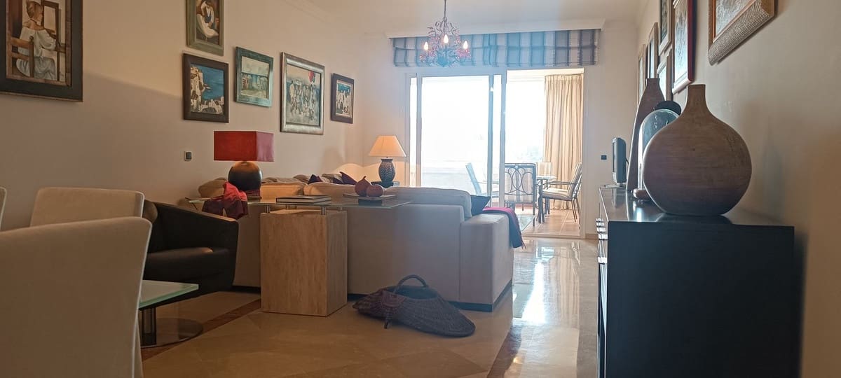 Apartamento de 2 habitaciones en Marbella en venta con piscina garaje - 550.000 € (Ref: 10122453)