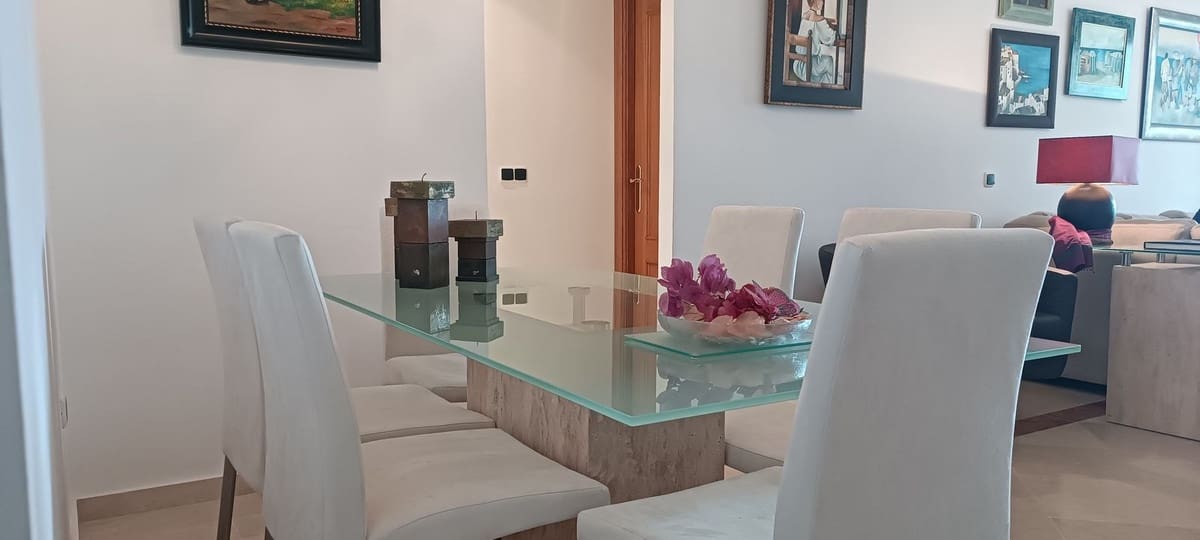 Apartamento de 2 habitaciones en Marbella en venta con piscina garaje - 550.000 € (Ref: 10122453)
