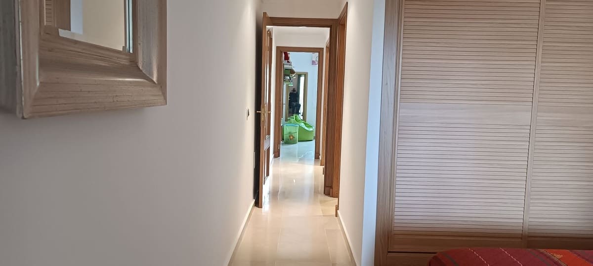 Apartamento de 2 habitaciones en Marbella en venta con piscina garaje - 550.000 € (Ref: 10122453)