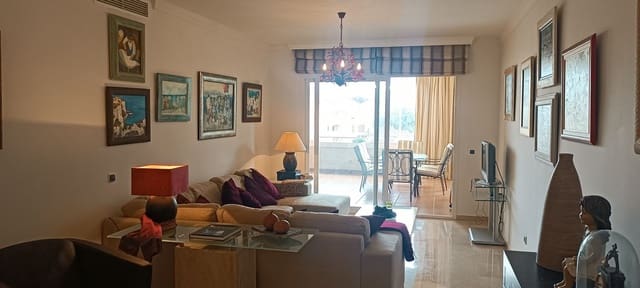 Apartamento de 2 habitaciones en Romana Playa, Marbella en venta con piscina garaje - 550.000 € (Ref: 10122453)