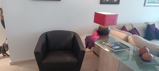 Apartamento de 2 habitaciones en Romana Playa, Marbella en venta con piscina garaje - 550.000 € (Ref: 10122453)
