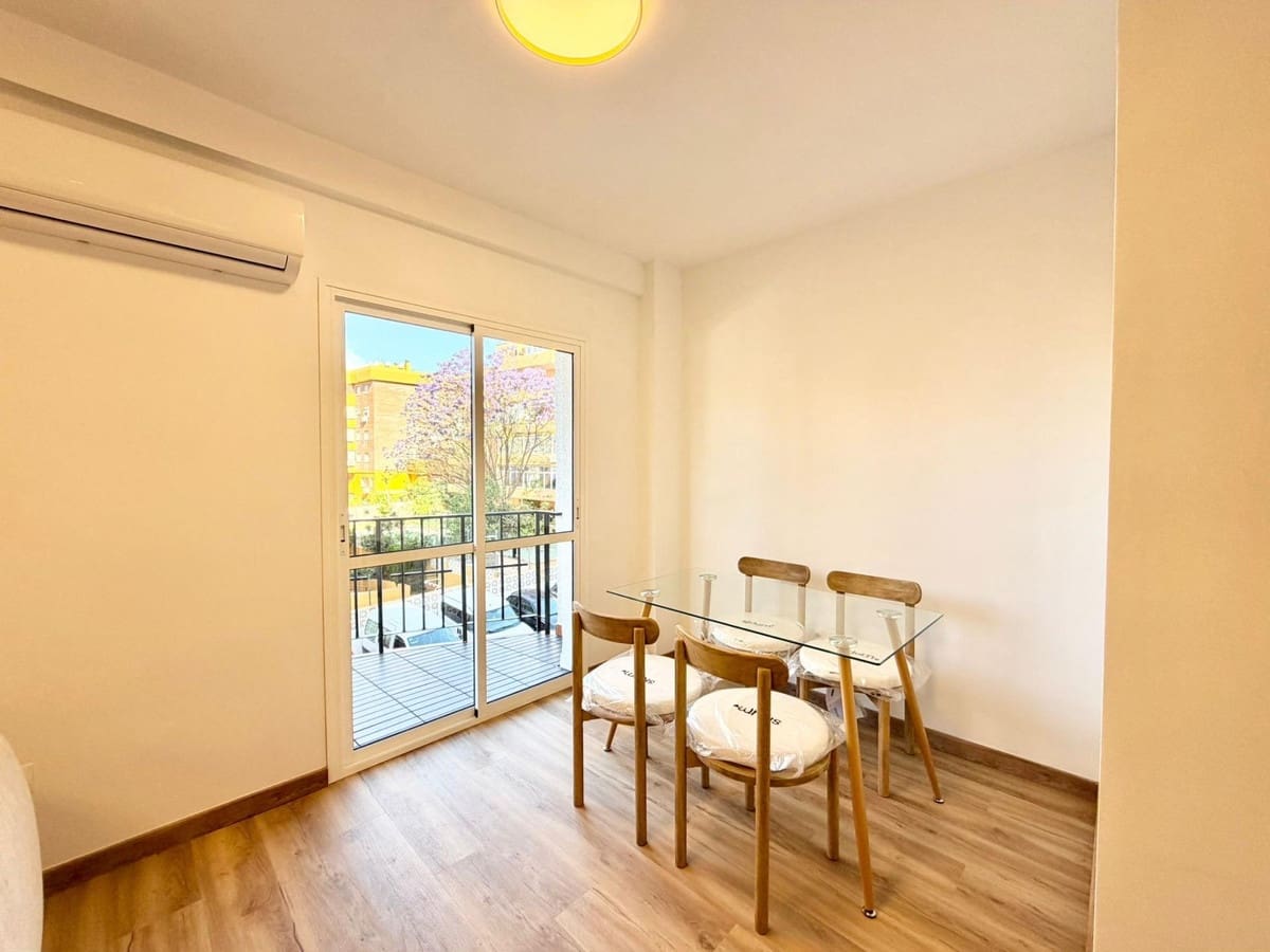 2 bedroom Apartment for sale in Arroyo de la Miel with pool garage - € 319,900 (Ref: 10122464)