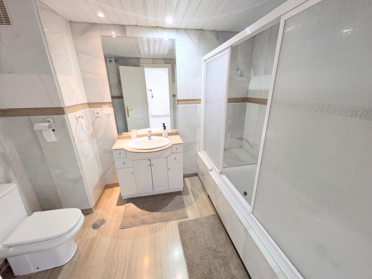 3 sypialnia Apartament na sprzedaż w Benalmadena z basenem - 1 030 000 € (Ref: 10122476)