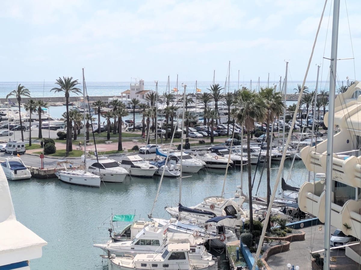 3 sypialnia Apartament na sprzedaż w Benalmadena z basenem - 1 030 000 € (Ref: 10122476)