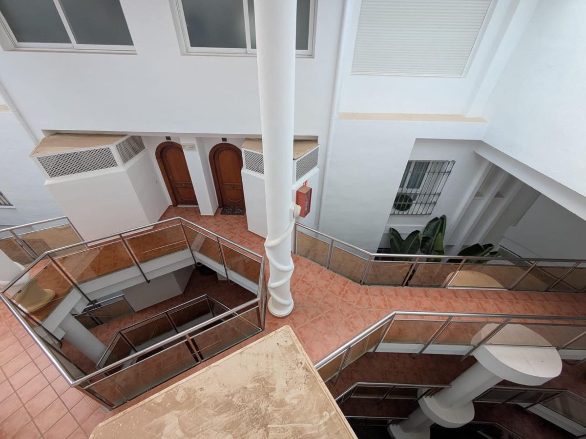 3 sypialnia Apartament na sprzedaż w Benalmadena z basenem - 1 030 000 € (Ref: 10122476)