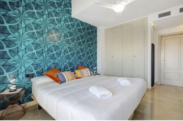 3 chambre Appartement à vendre à Benalmádena avec piscine garage - 1 850 000 € (Ref: 10122487)