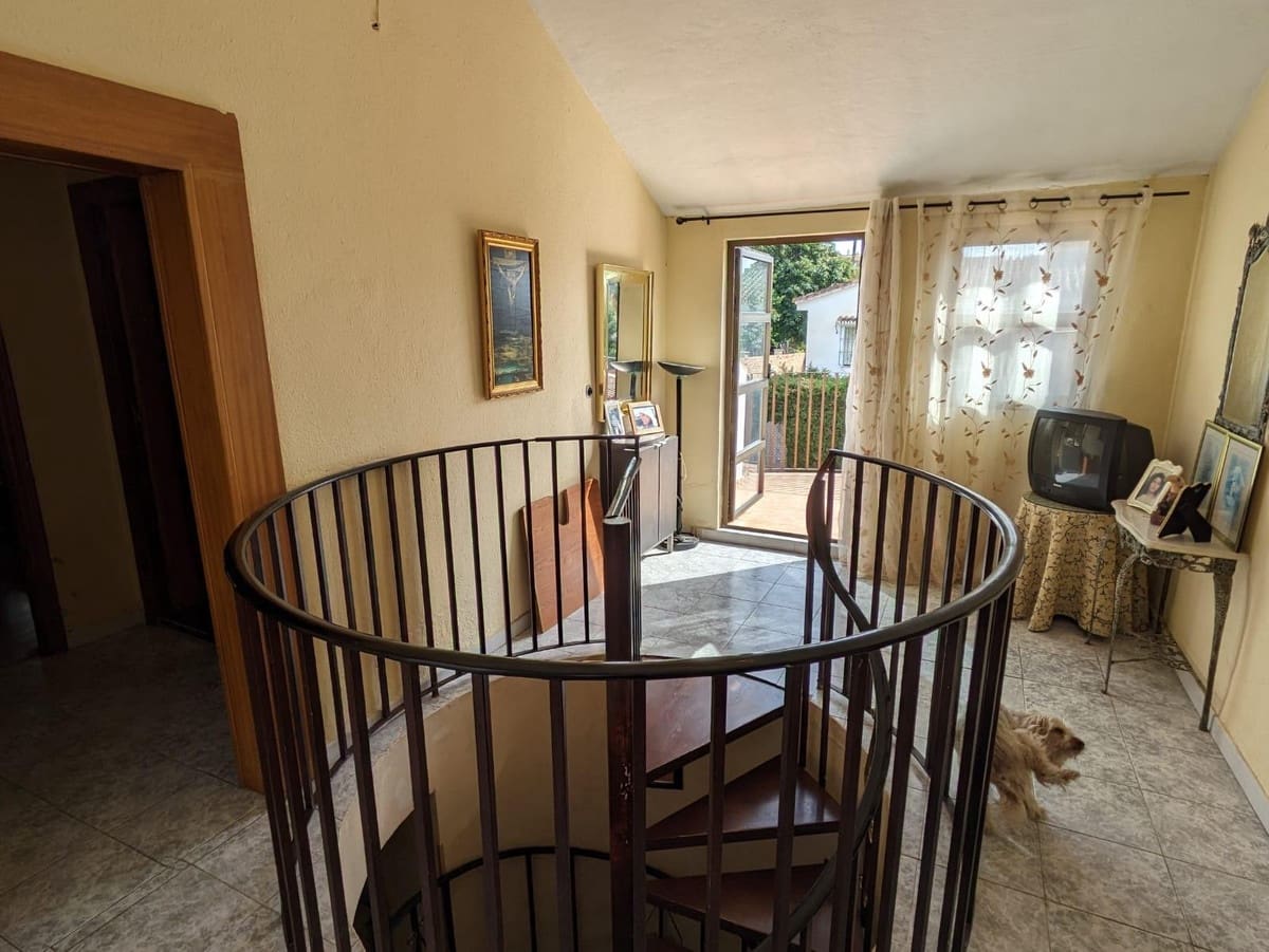 Chalet de 5 habitaciones en Benalmádena en venta con piscina garaje - 950.000 € (Ref: 10122490)