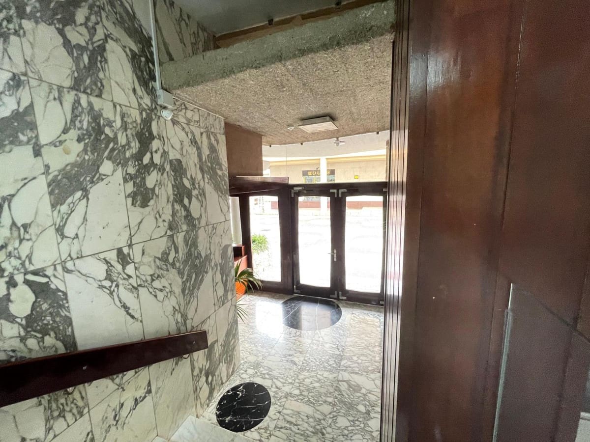 4 bedroom Apartment for sale in Malaga city with garage - € 799,000 (Ref: 10122508)