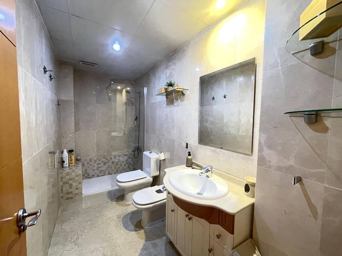 1 soverom Leilighet til salgs i Benalmadena med svømmebasseng garasje - € 263 500 (Ref: 10122510)