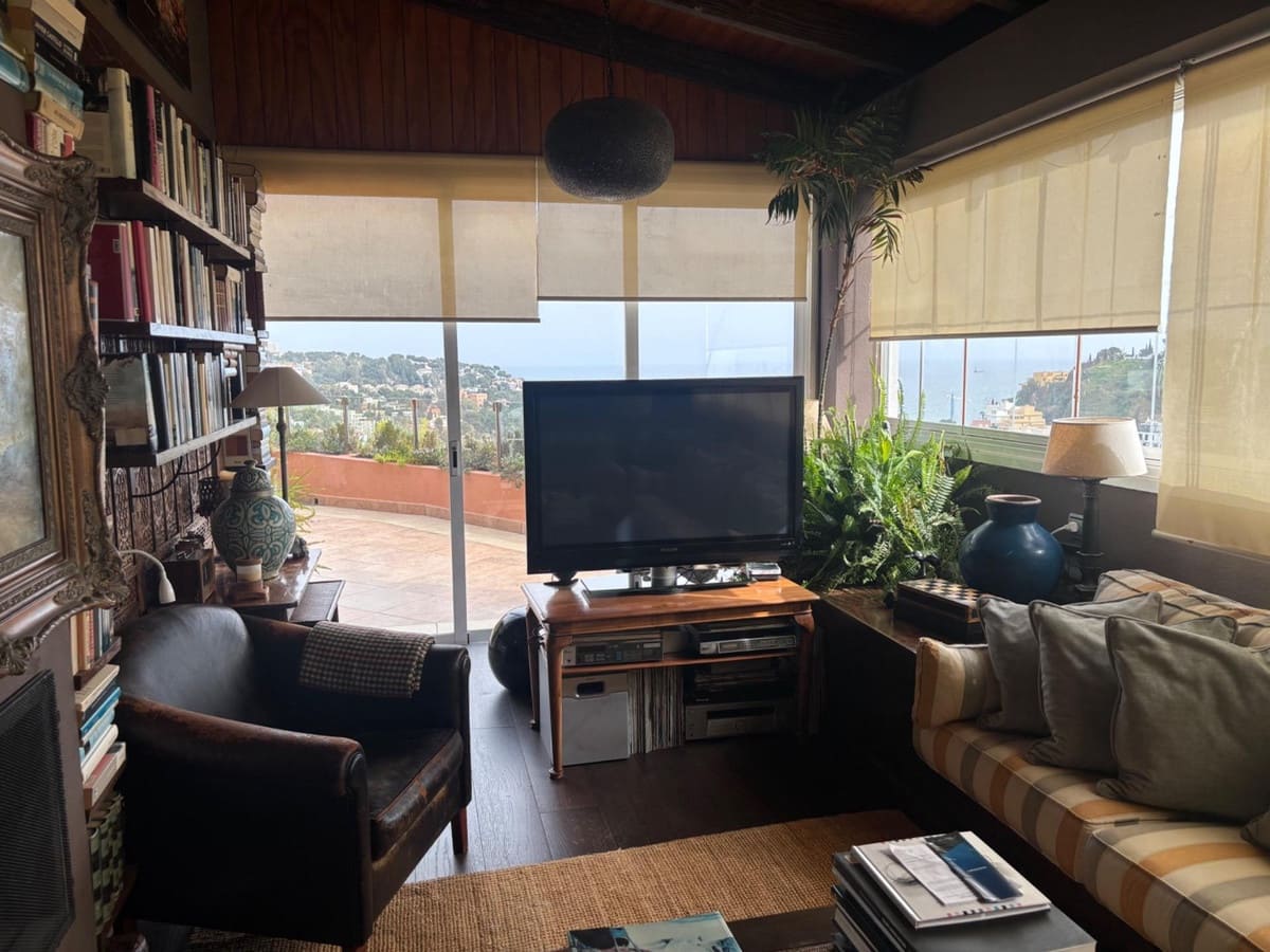 4 bedroom Villa for sale in Malaga city with garage - € 2,740,000 (Ref: 10122522)