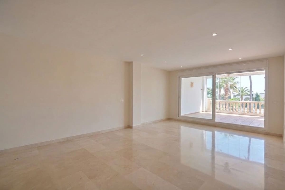 2 sovrum Lägenhet till salu i Marbella med pool garage - 1 290 000 € (Ref: 10122532)