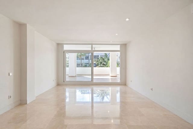 2 sovrum Lägenhet till salu i Marbella med pool garage - 1 290 000 € (Ref: 10122532)