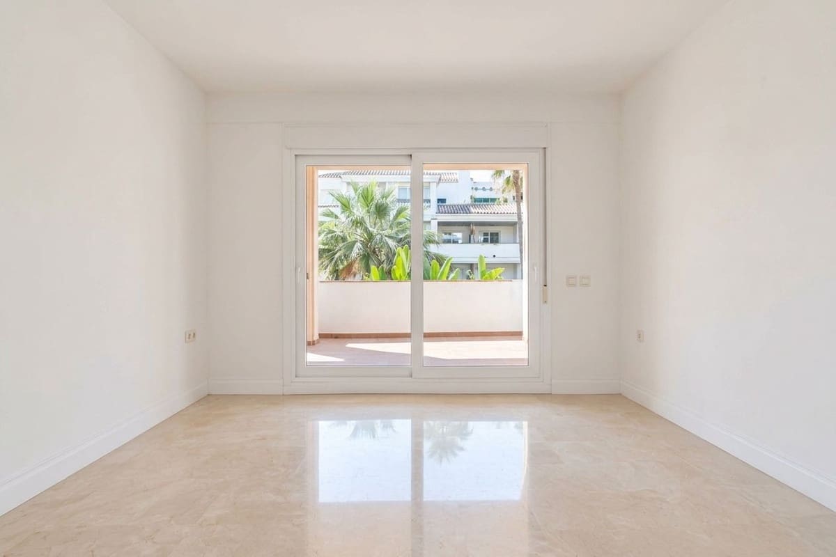 2 sovrum Lägenhet till salu i Marbella med pool garage - 1 290 000 € (Ref: 10122532)