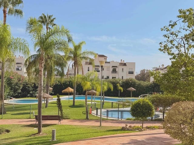 2 sovrum Lägenhet till salu i Puerto Banus, Marbella med pool garage - 385 000 € (Ref: 10122535)