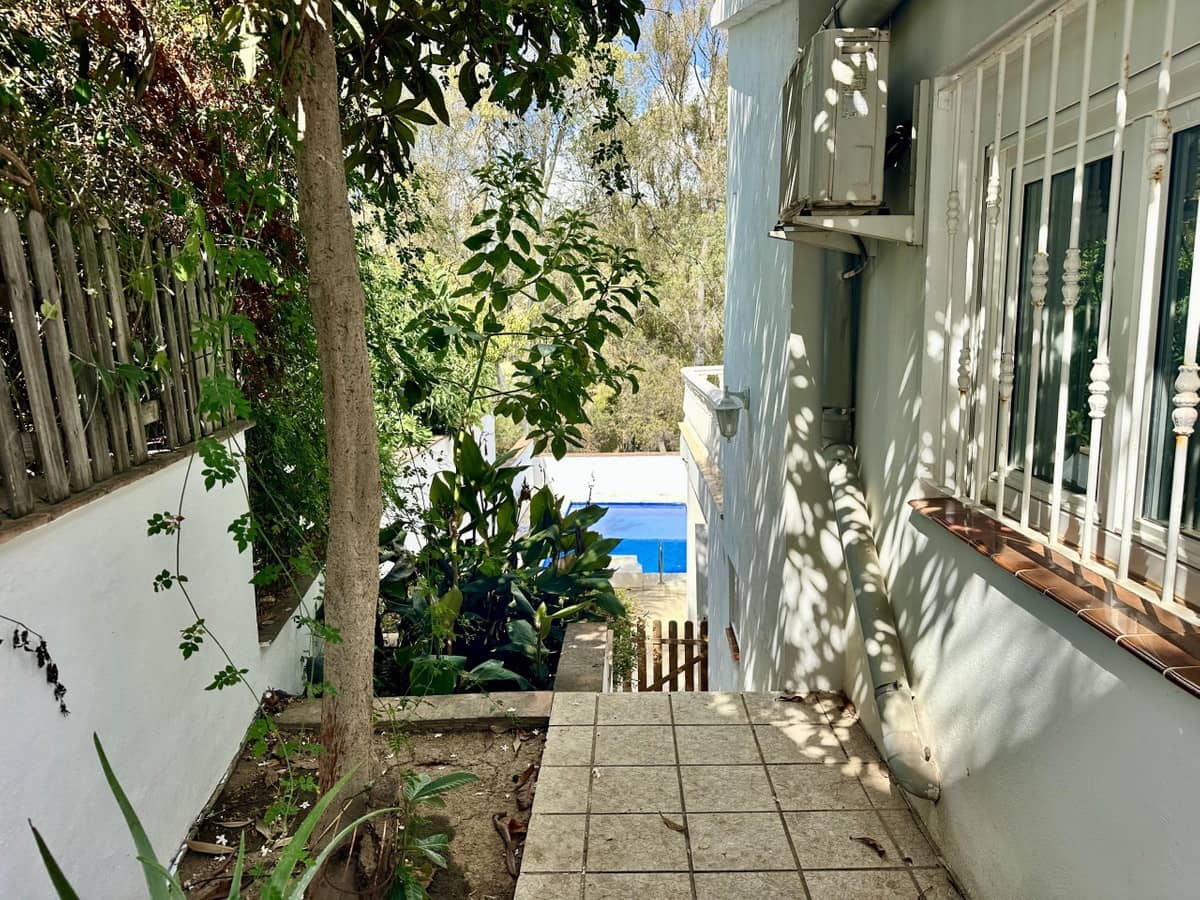 3 soveværelse Villa til salg i Marbella med swimmingpool garage - € 889.000 (Ref: 10122549)