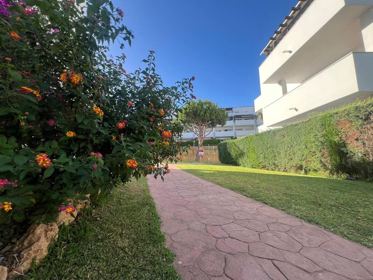 Apartamento de 2 habitaciones en Mijas Costa en venta con piscina garaje - 318.000 € (Ref: 10122551)