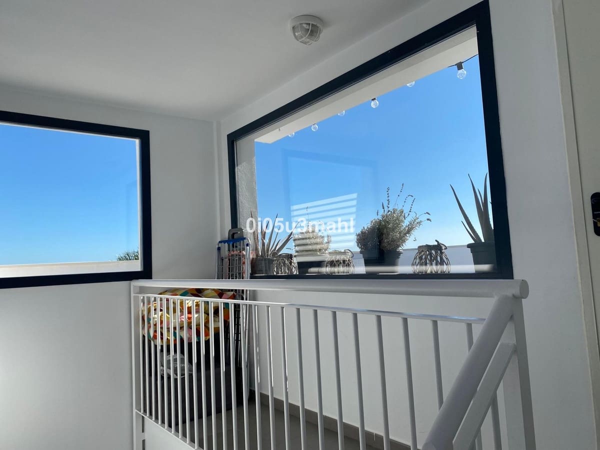 4 soverom Villa til salgs i Malaga by med svømmebasseng garasje - € 1 650 000 (Ref: 10122584)
