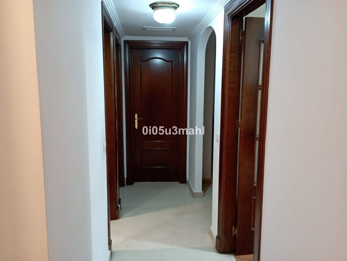 2 soverom Leilighet til salgs i Malaga by med garasje - € 309 900 (Ref: 10122585)