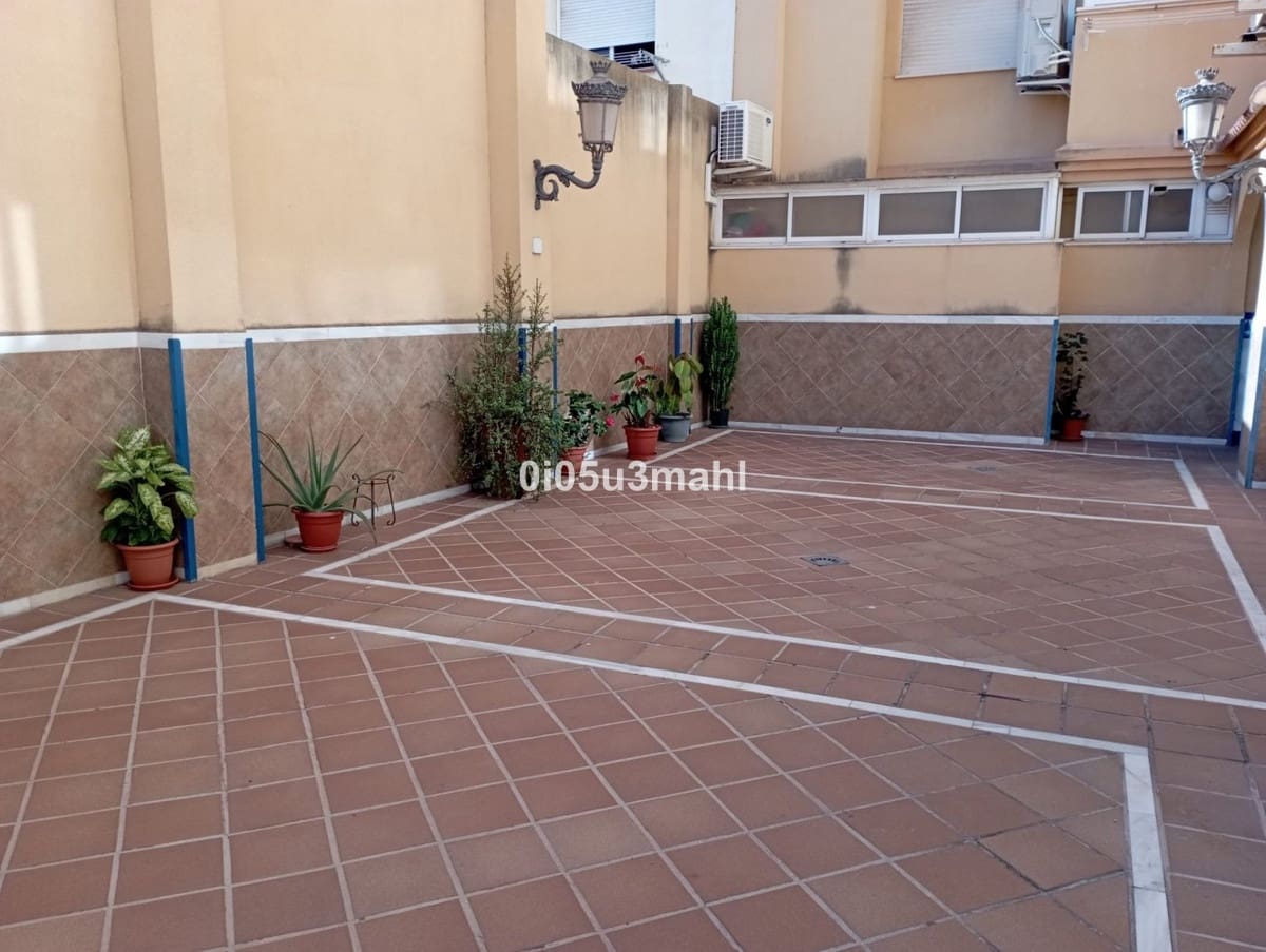 2 soverom Leilighet til salgs i Malaga by med garasje - € 309 900 (Ref: 10122585)