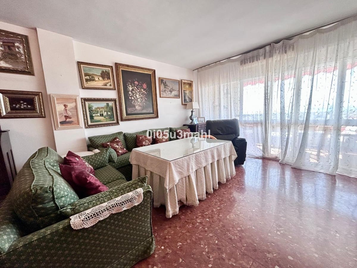 4 bedroom Apartment for sale in Malaga city with pool garage - € 1,050,000 (Ref: 10122588)