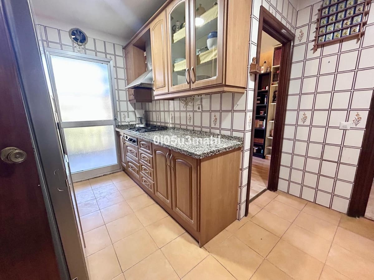 4 bedroom Apartment for sale in Malaga city with pool garage - € 1,050,000 (Ref: 10122588)