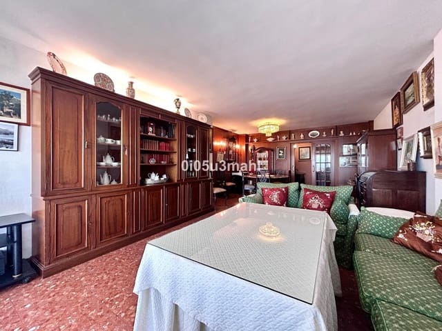 4 bedroom Apartment for sale in Pedregalejo, Málaga city with pool garage - € 1,050,000 (Ref: 10122588)