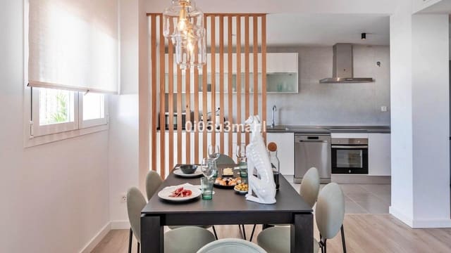 Apartamento de 3 habitaciones en Rincón de la Victoria en venta con piscina garaje - 551.000 € (Ref: 10122589)