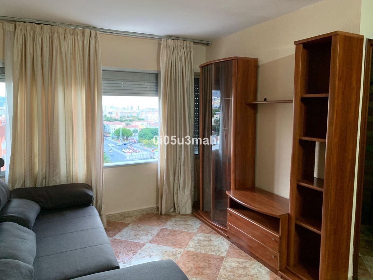 3 soveværelse Lejlighed til salg i Malaga by - € 290.164 (Ref: 10122591)