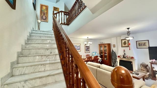3 chambre Maison de Ville à vendre à Torremolinos avec garage - 660 000 € (Ref: 10122605)