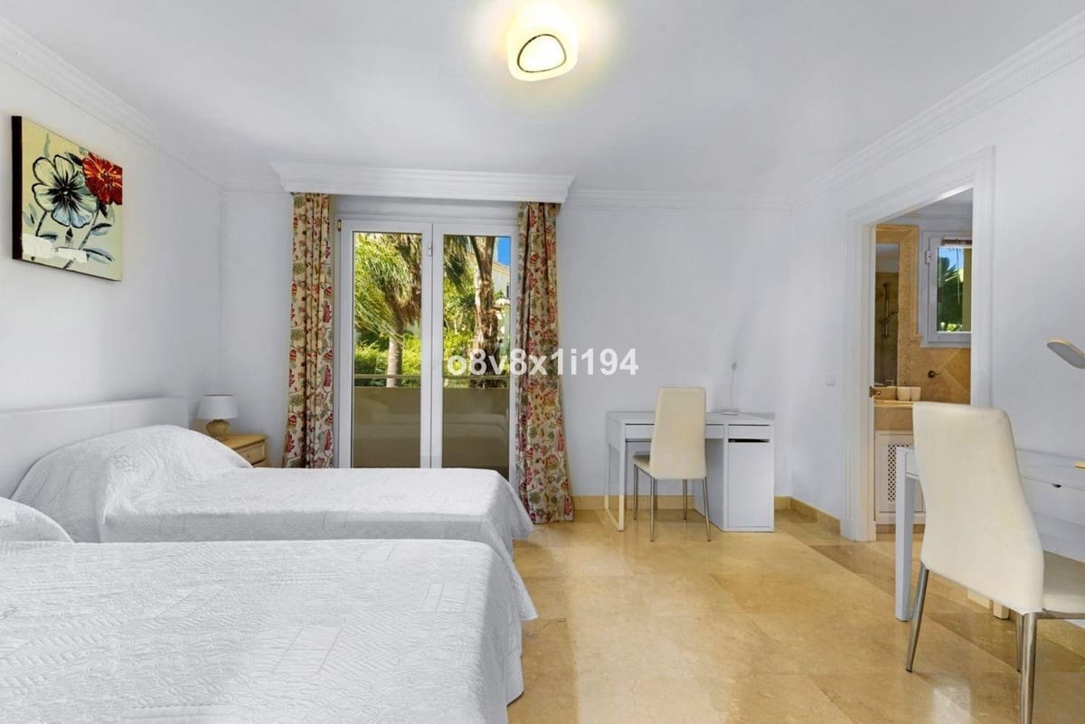 2 bedroom Apartment for sale in Casares with pool garage - € 530,000 (Ref: 10122608)