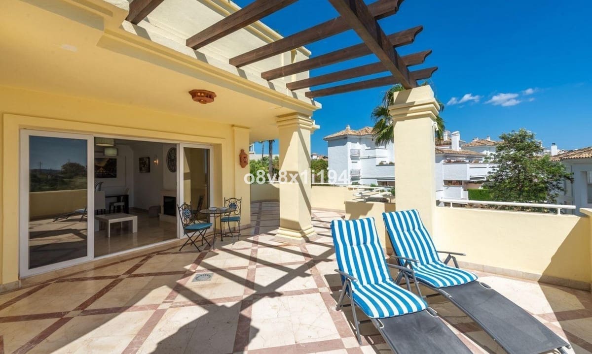 2 bedroom Apartment for sale in Casares with pool garage - € 530,000 (Ref: 10122608)