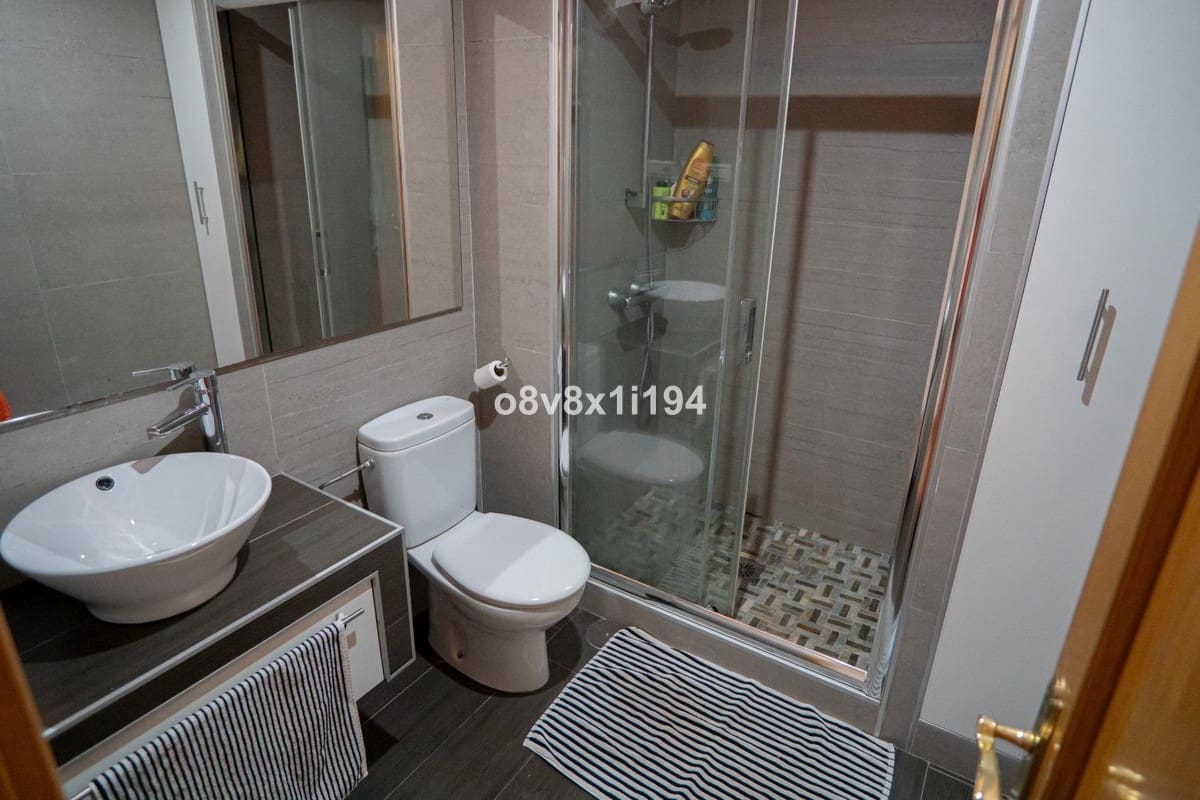 4 bedroom Apartment for sale in Malaga city with garage - € 549,900 (Ref: 10122612)