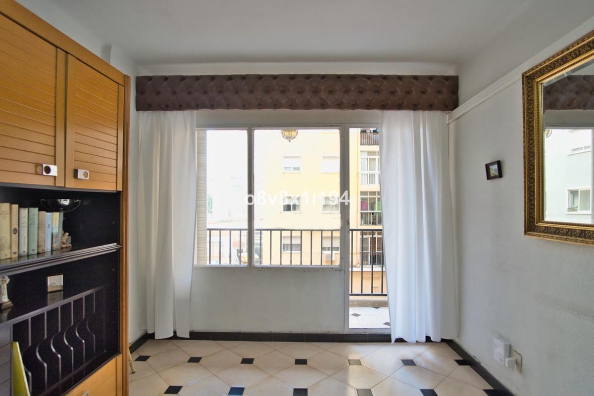 3 slaapkamer Appartement te koop in Malaga stad - € 299.000 (Ref: 10122613)