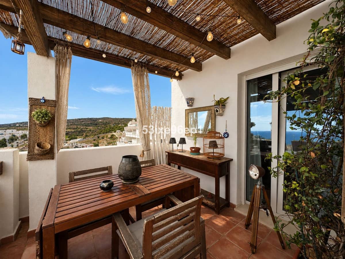 2 soverom Leilighet til salgs i Estepona med svømmebasseng garasje - € 274 000 (Ref: 10122615)