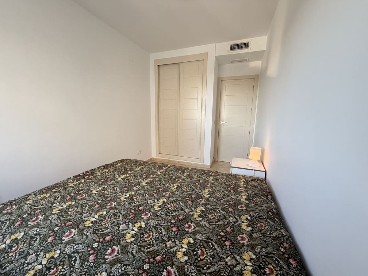 3 soverom Leilighet til salgs i Estepona med svømmebasseng garasje - € 300 000 (Ref: 10122616)