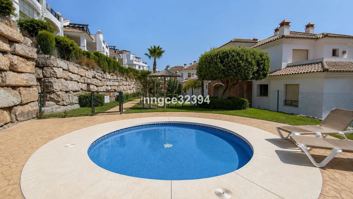 2 quarto Apartamento para venda em Casares com piscina garagem - 379 000 € (Ref: 10122617)