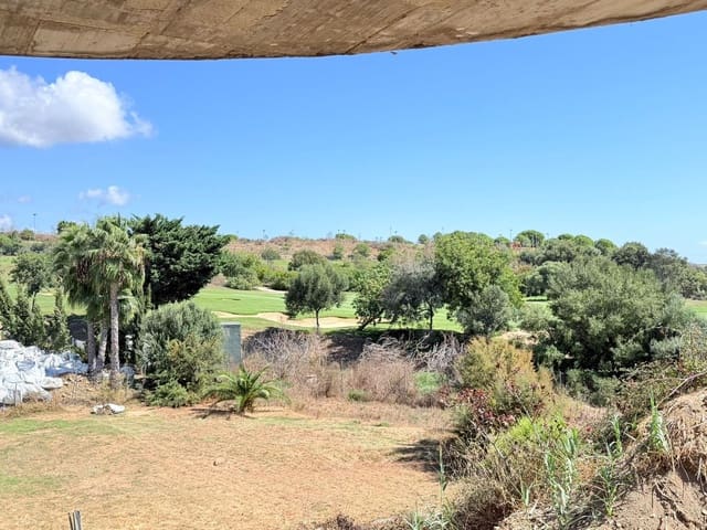 5 quarto Moradia para venda em Estepona com piscina garagem - 670 000 € (Ref: 10122622)