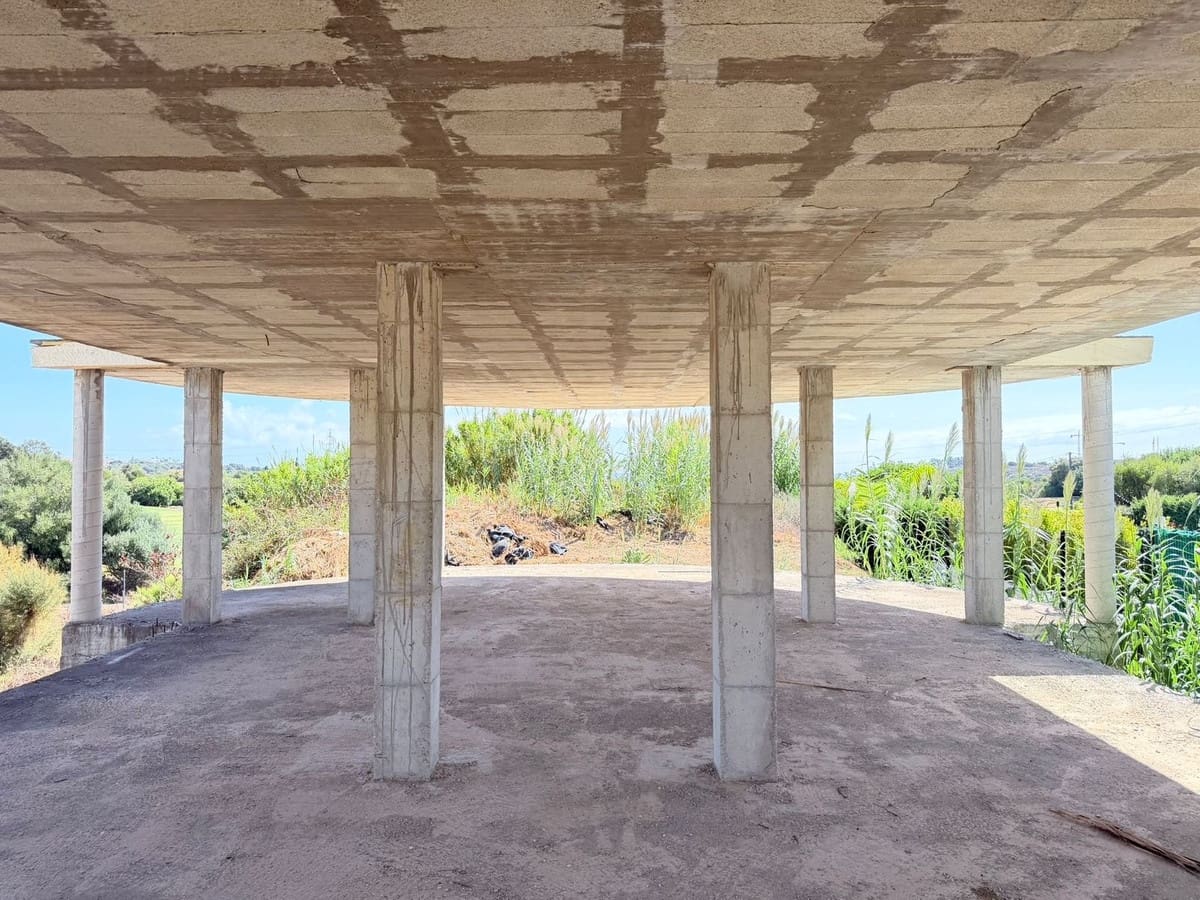 5 quarto Moradia para venda em Estepona com piscina garagem - 670 000 € (Ref: 10122622)