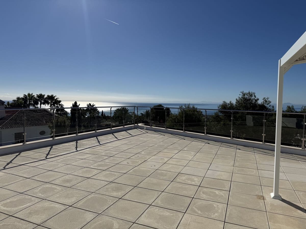 4 bedroom Villa for sale in Marbella with pool garage - € 3,000,000 (Ref: 10122630)